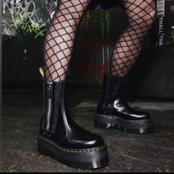 Dr Martens Max Distressed Patent Chelsea Platform Boots Size 9 Size 11 NEW - Picture 3 of 9